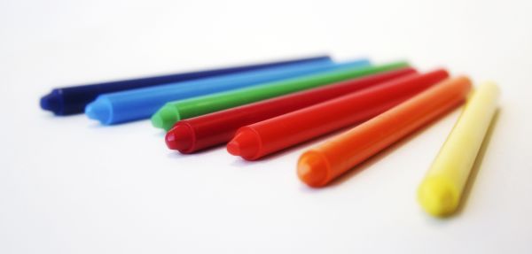 colored-crayons-1631833.jpg